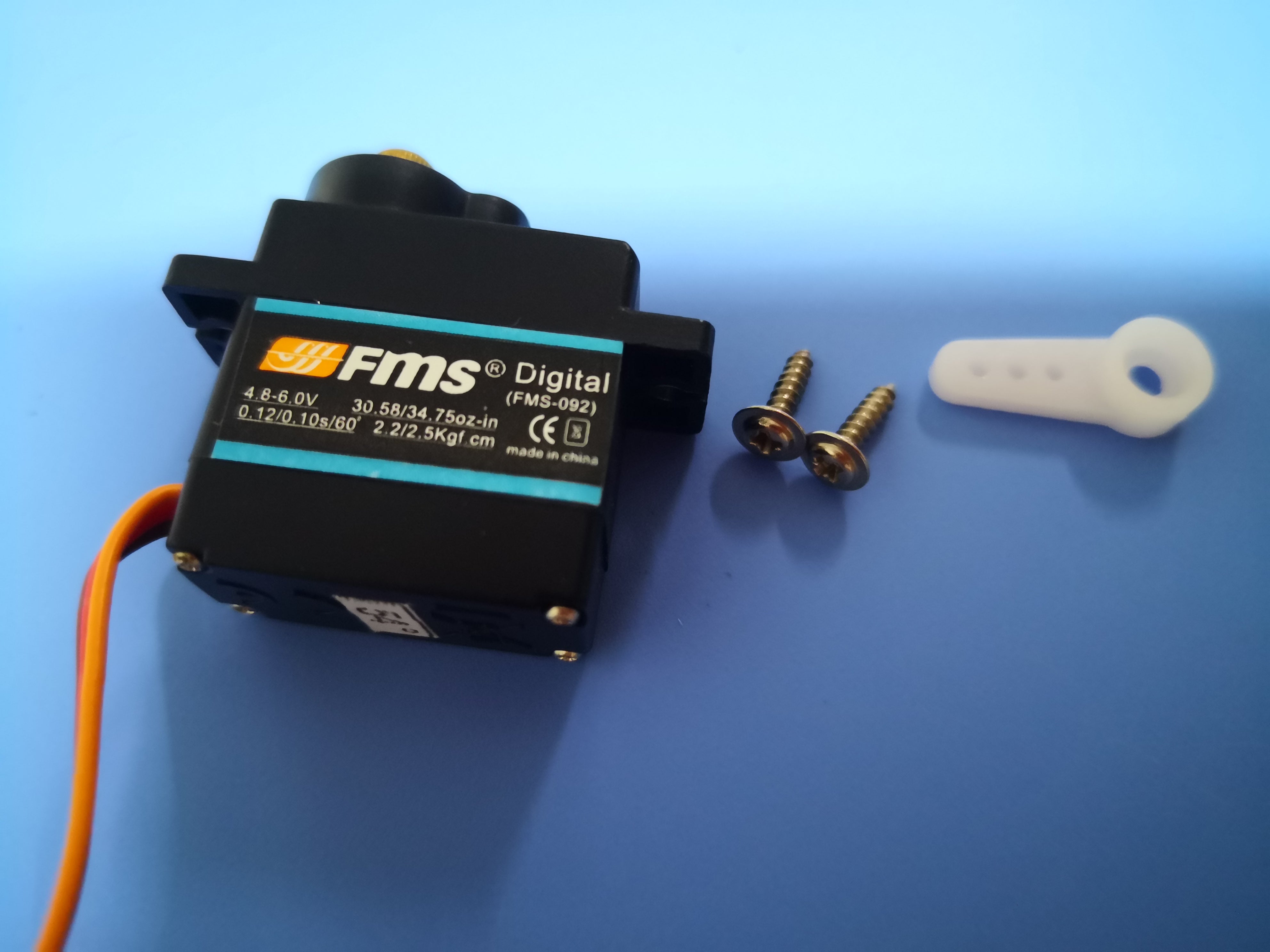 FMS Digital Metal Gear Servo with screws and connector for RC models