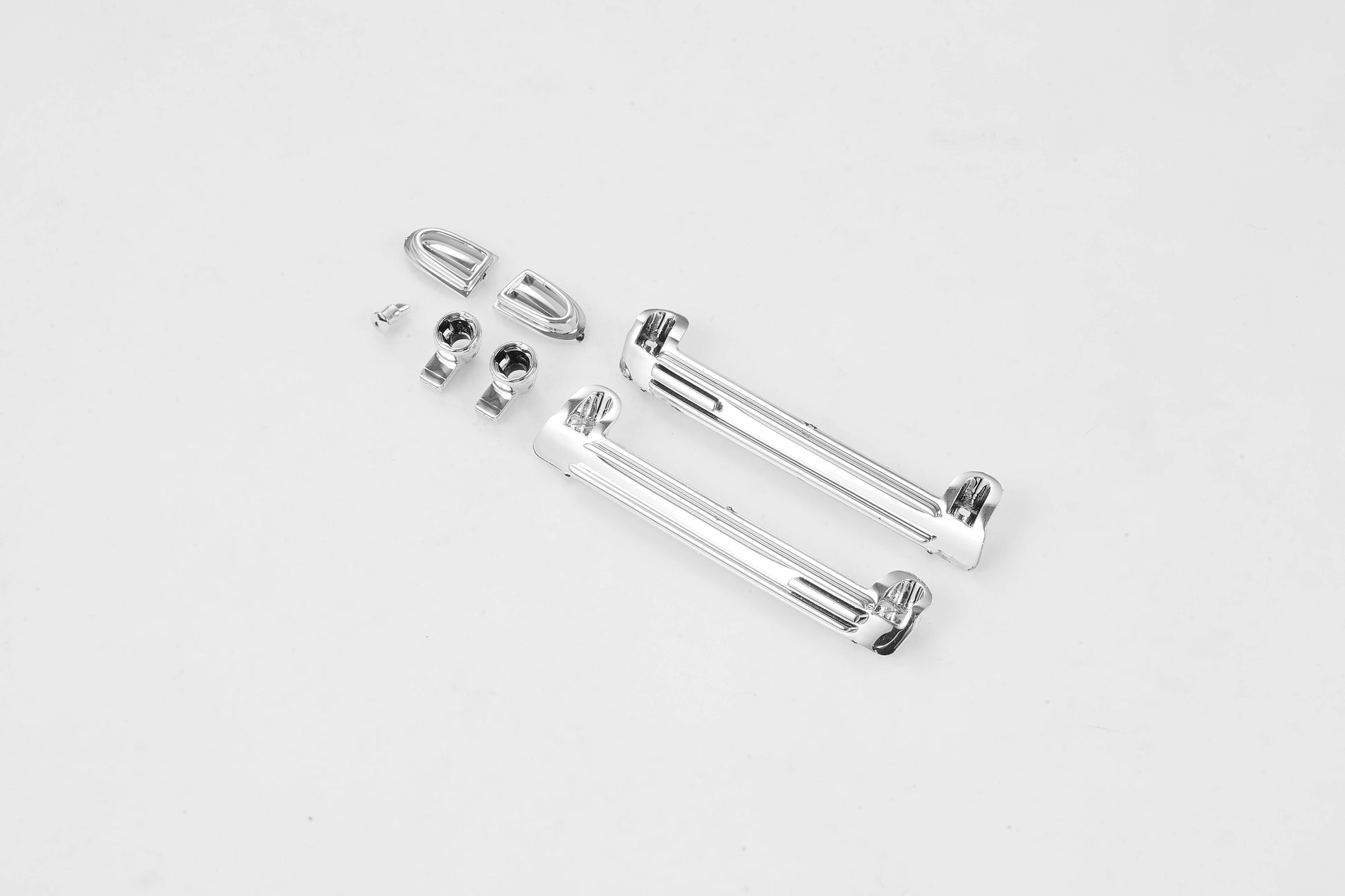1:18 Magnum decorative metal parts set including bars and accessories